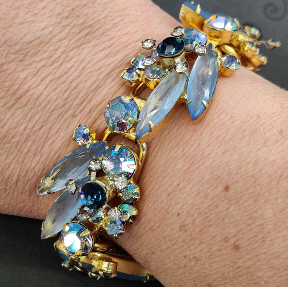 Dazzling Juliana Five Link Bracelet - Picture 12 of 16